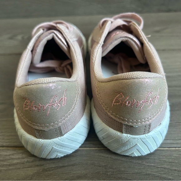 NWT Blowfish Malibu Willa Sneaker Shoes Light Pink Rose Size 7.5 - Picture 5 of 6